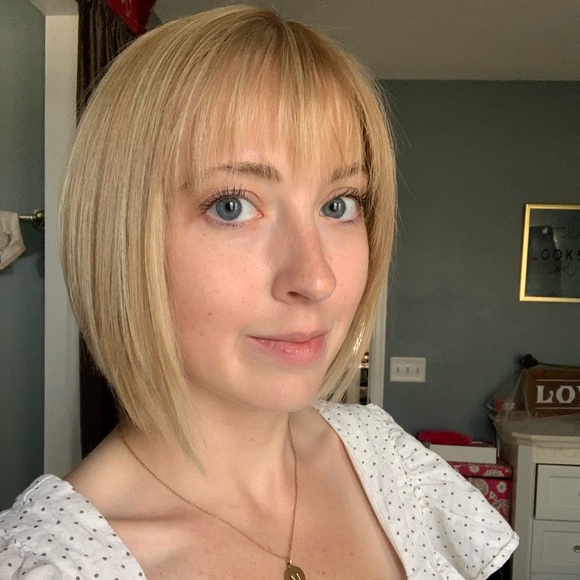 Meet your Posher, Megan - Picture 3 of 9